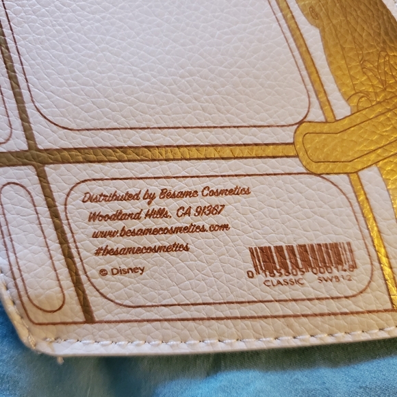 [SOLD] Besame Snow White wristlet - Picture 2 of 2